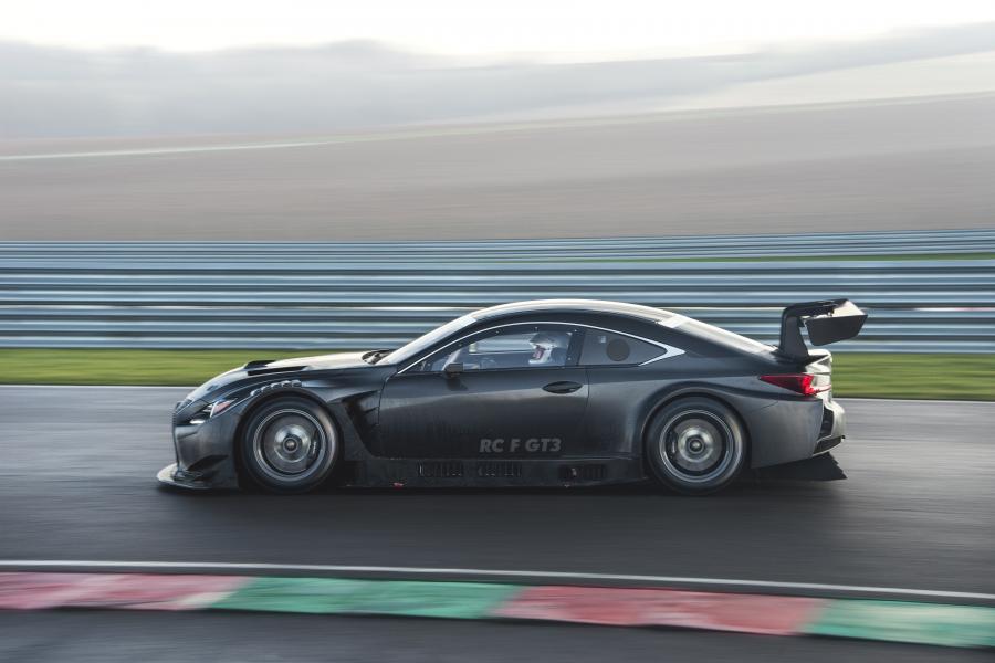  Lexus RC F GT3 2017 года  (фото 22 из 39)